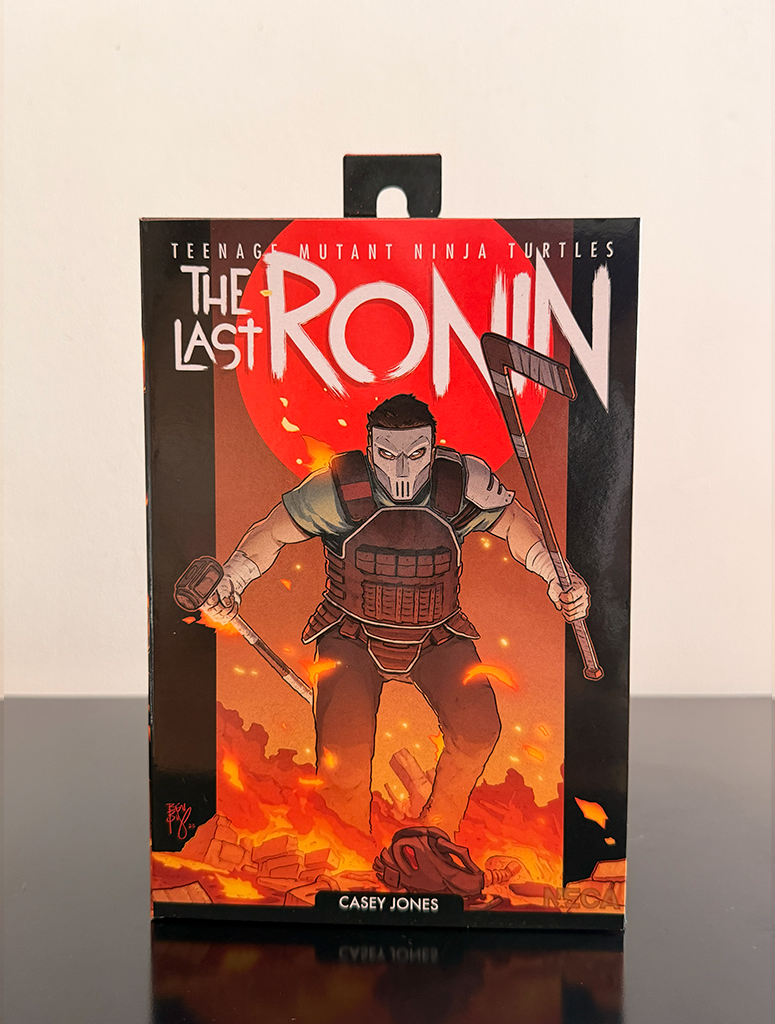 NECA TMNT El Último Ronin Ultimate Casey Jones 7"