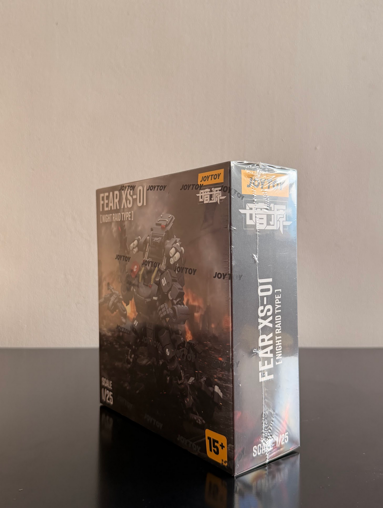 JoyToy 1/25 Battle for the Stars Fear XS-01 Night Raid Type Figura 13.6 cm
