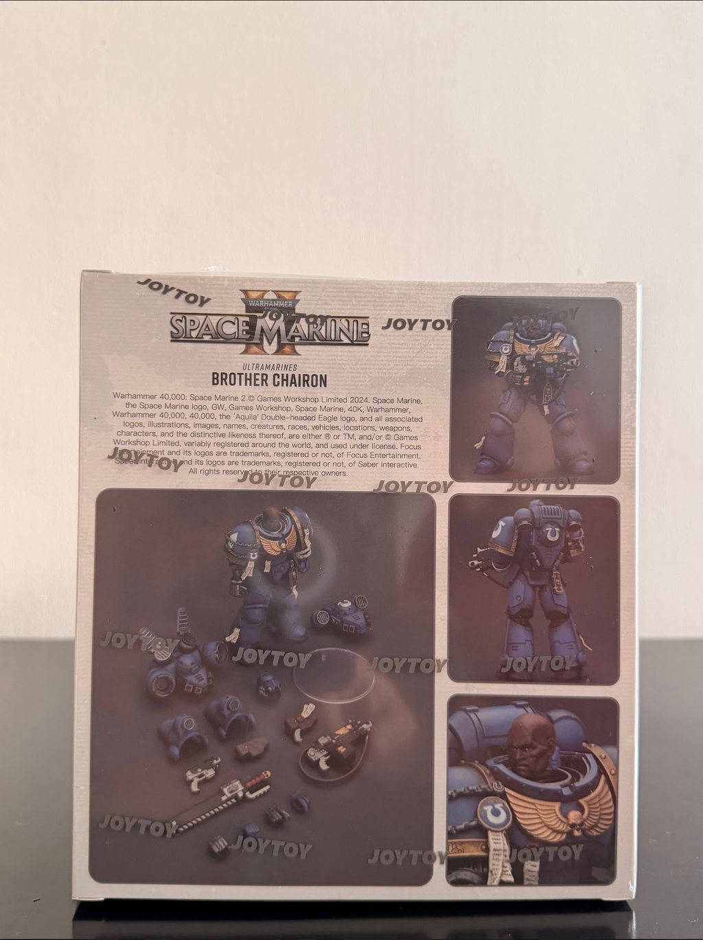 Figura de acción a escala 1/18 de Warhammer 40,000: Space Marine 2 Ultramarines Brother Chairon