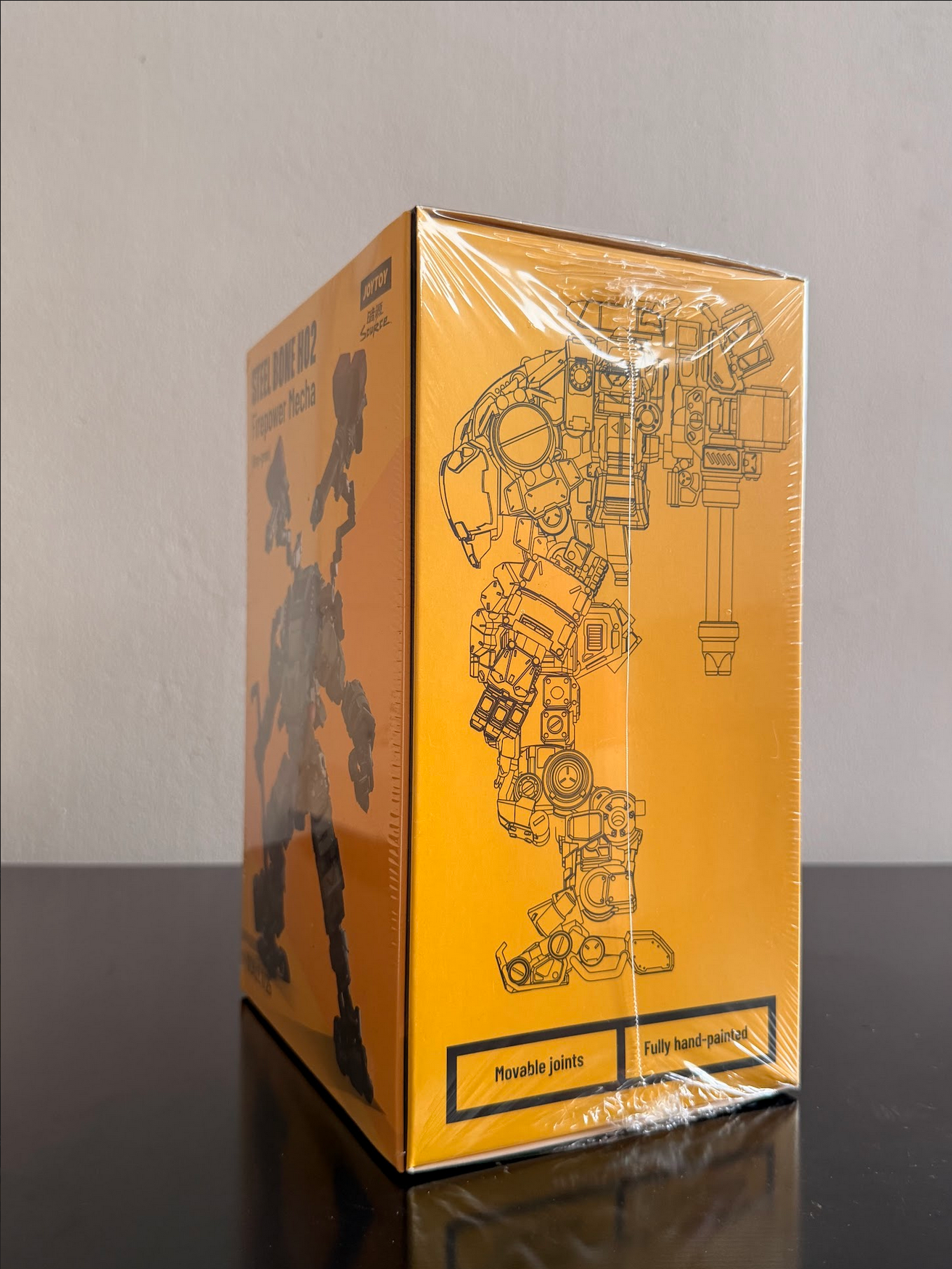 Dark Source Steelbone Firepower Mecha H02 (gris verdoso) con figura de piloto a escala 1/25.