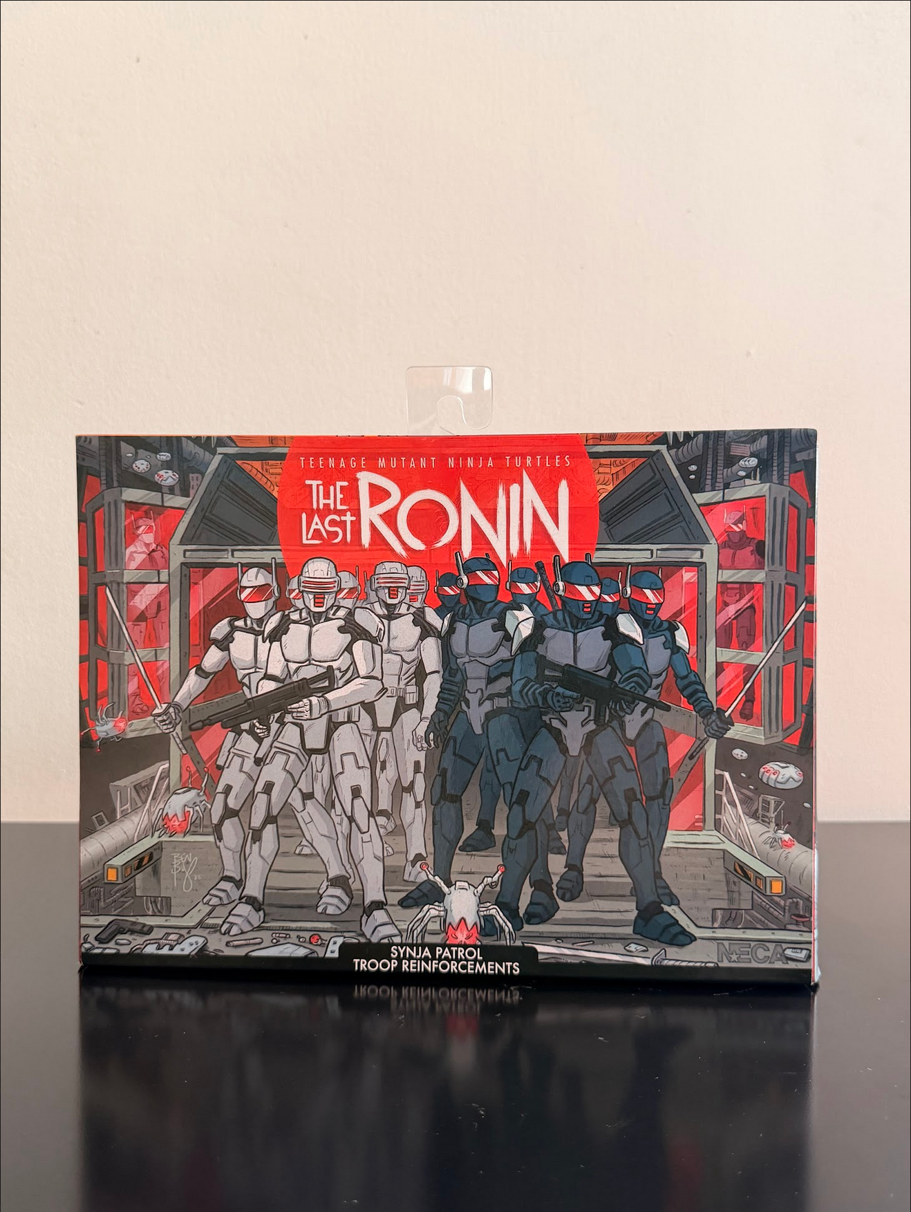 NECA TMNT La Última Ronin - Synja Patrol Troop Figura de Acción