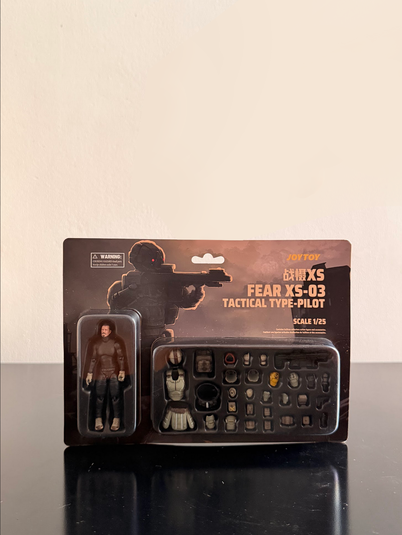 JoyToy 1/25 Mech Battle for the Stars Fear XS-03 Piloto Táctico Figura 7.6 cm