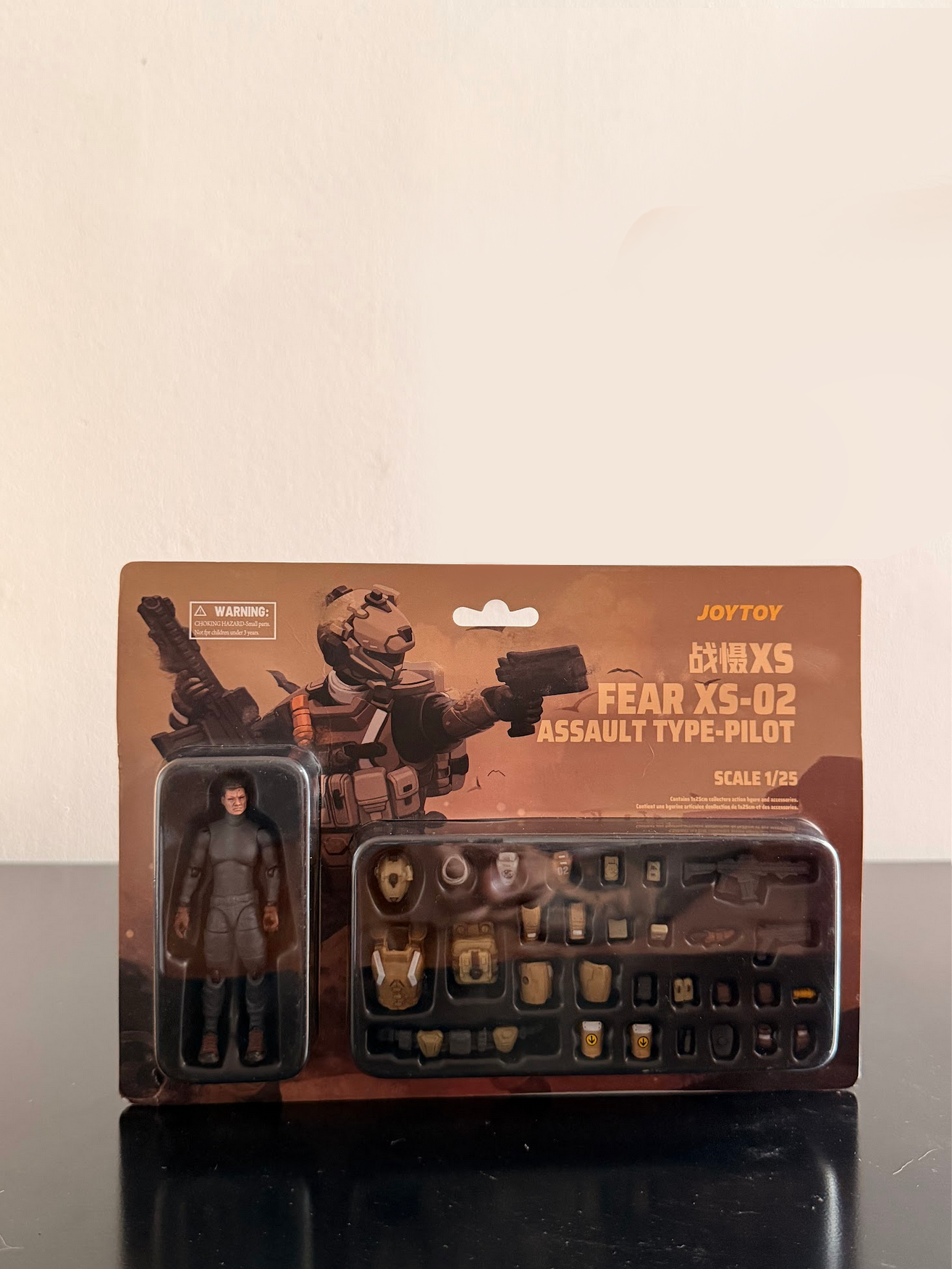 JoyToy 1/25 Mech Battle for the Stars Fear XS-02 Piloto de Asalto Figura 7.6 cm
