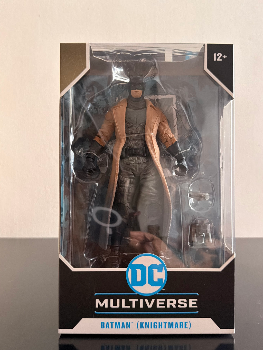 McFarlane Toys - Figura de acción de 7 pulgadas de Batman Knightmare del Multiverso DC (Batman V Superman: Amanecer de Justicia)