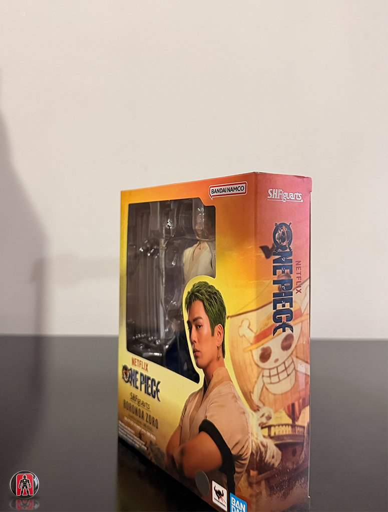 TAMASHII NATIONS -Una serie de Netflix: One Piece - Figura de acción de Roronoa Zoro S.H.Figuarts