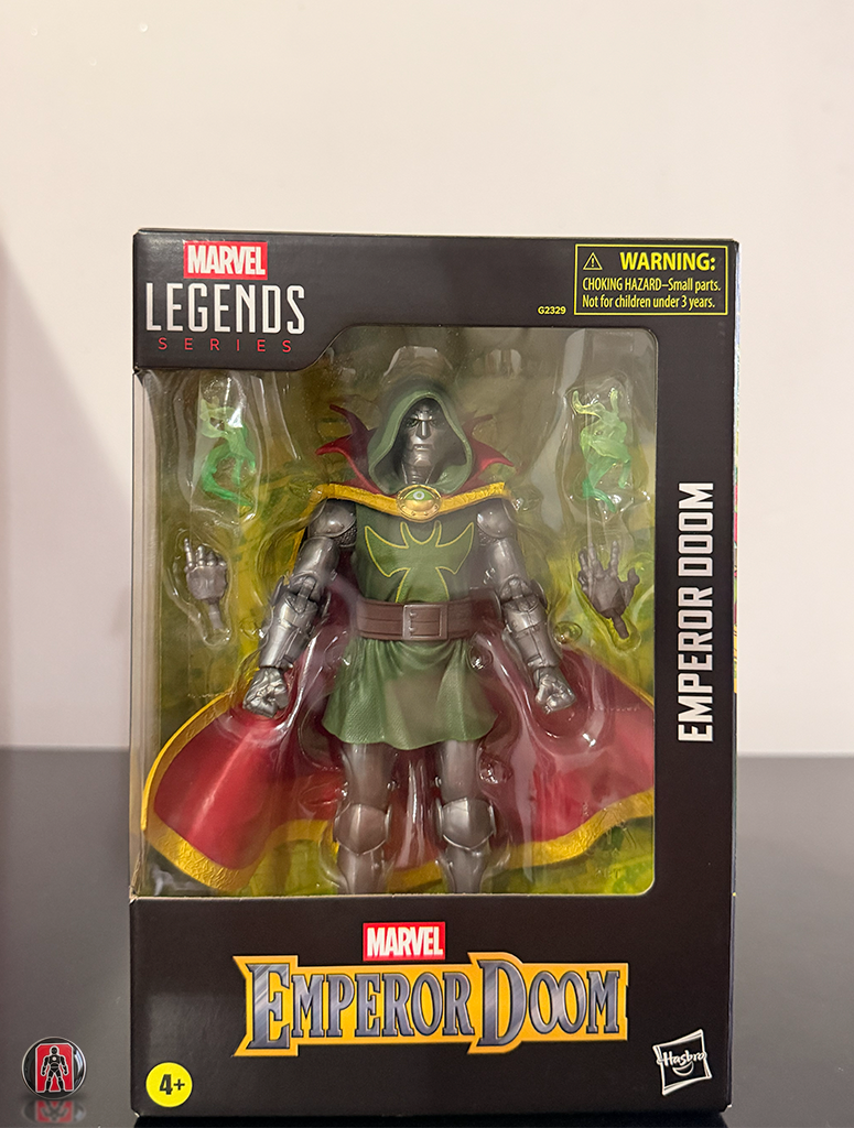 Figura del Emperador Doom – Marvel Legends: Los Cuatro Fantásticos: Un Mundo Bajo la Perdición