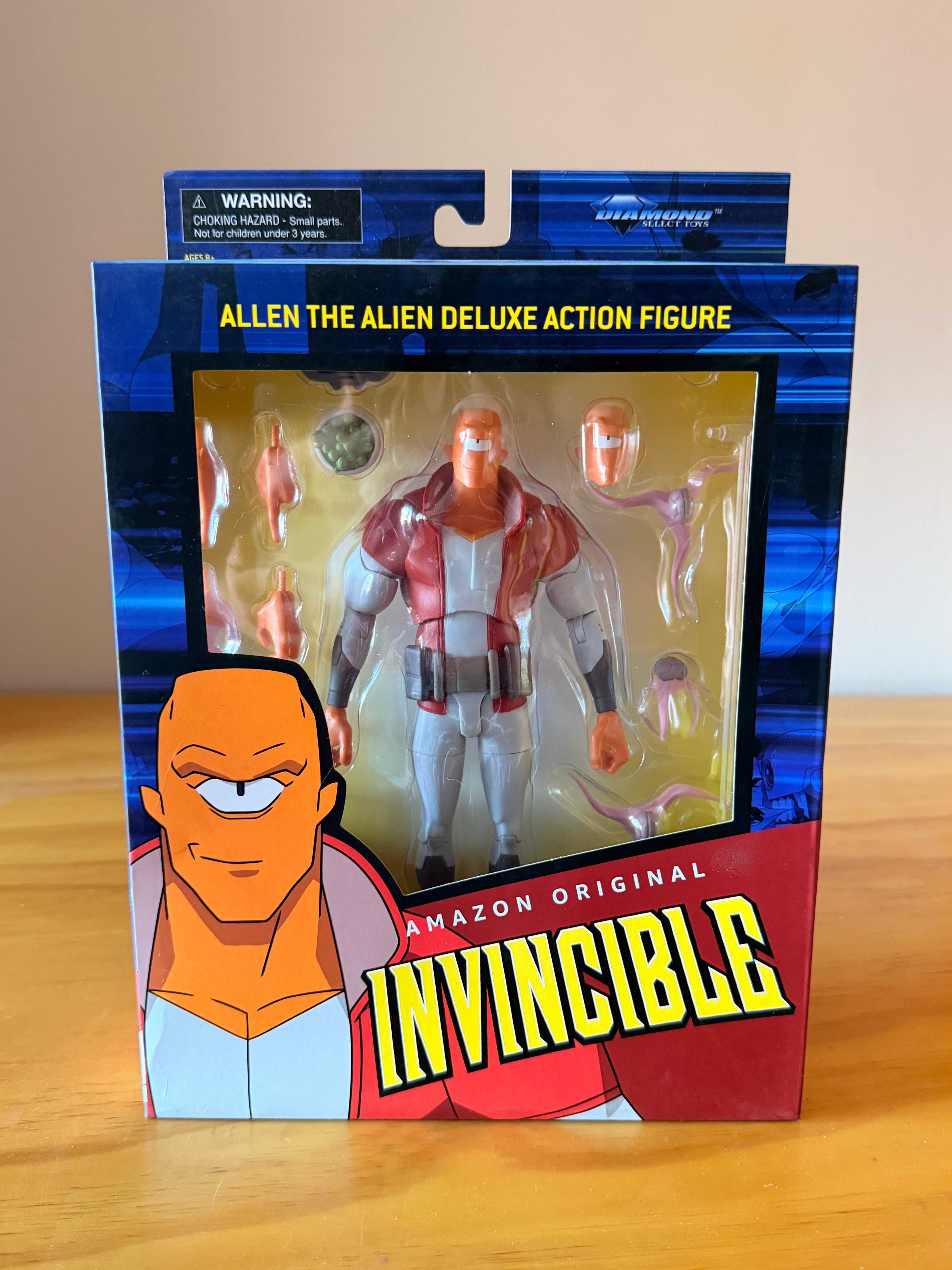 DIAMOND SELECT TOYS LLC Invincible: Allen DLX Figura de acción