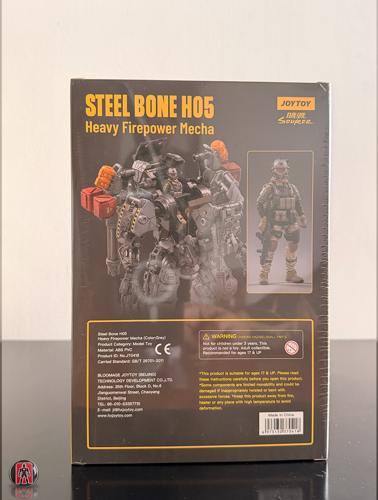 Armadura Steelbone de Dark Source (H05) con piloto, set a escala 1/24